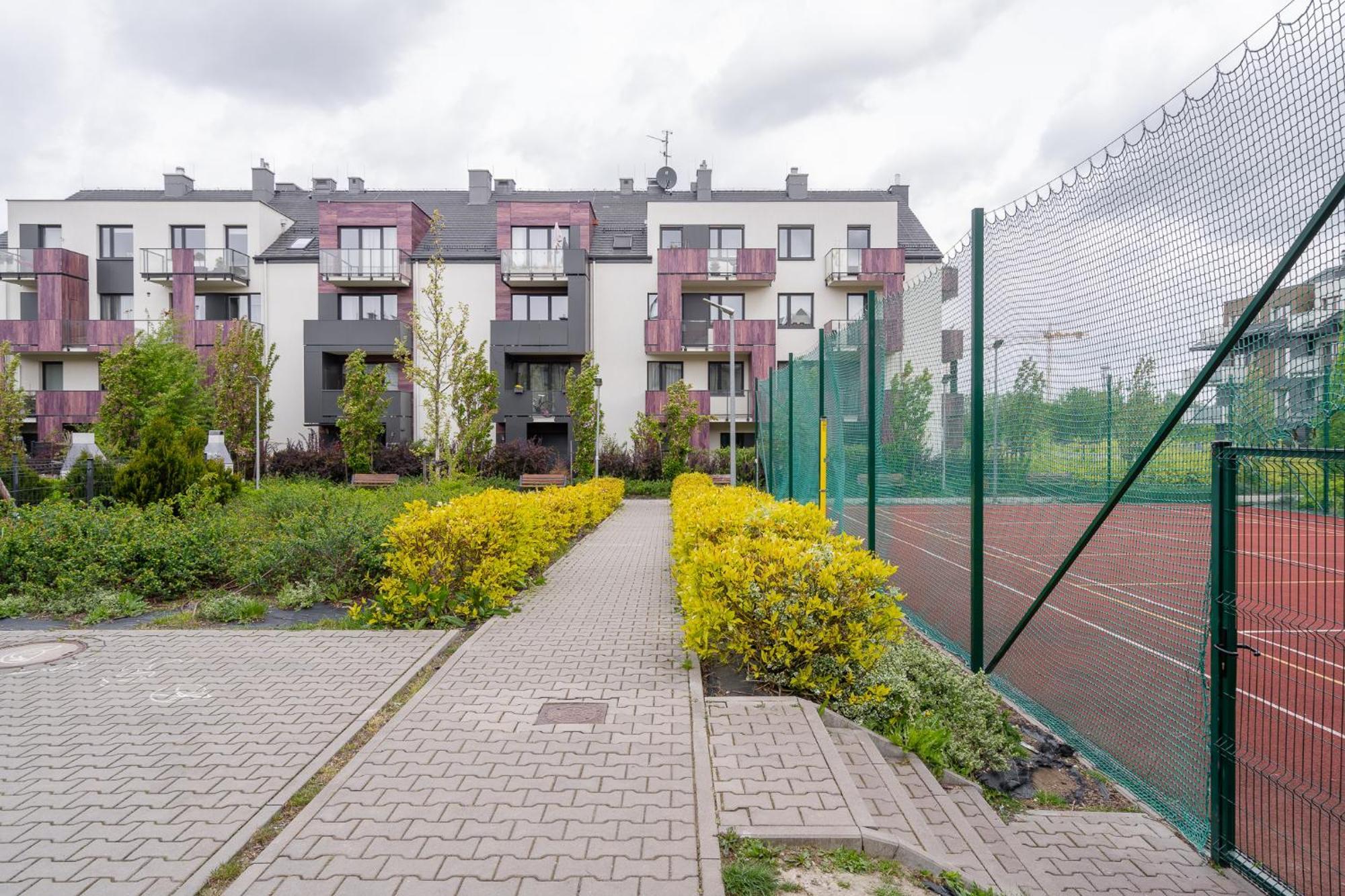 Rentplanet - Apartament Partynice Apartment Wroclaw Ngoại thất bức ảnh
